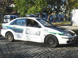Nacionales- Un preso escapó y robaron un auto en la Comisaría de Villa Pineral