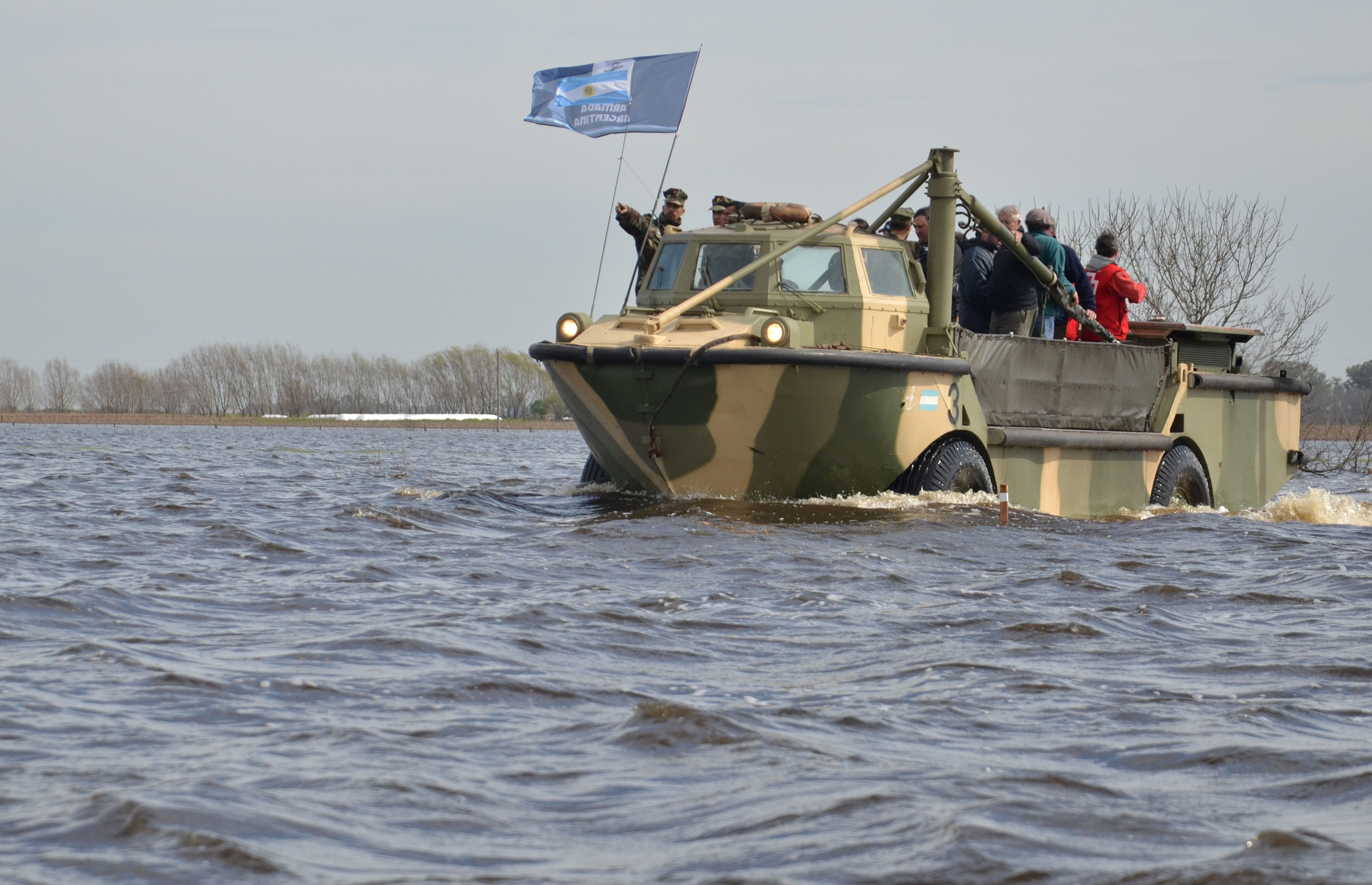 Las_Fuerzas_Armadas_en_las_zonas_inundadas