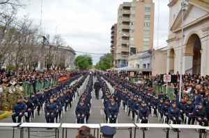 43a8c8a017295675f27c9dbe93affc0e_XL