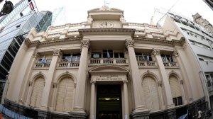 Nacionales-Los bancos ya no podrán cobrar para abrir cajas de ahorro