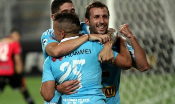 1457489196_cristal-huracan-2016