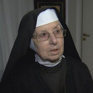 Hermana-Ines-Salto-320x320