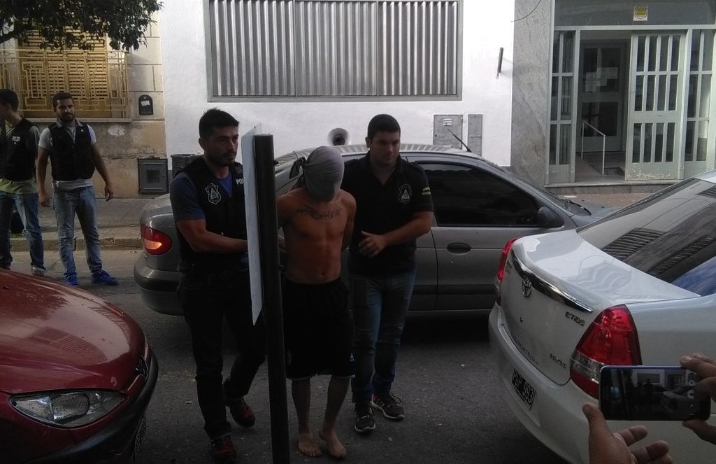 4ce9c6f50031c8b58364ca3e47a1f4d5_XL