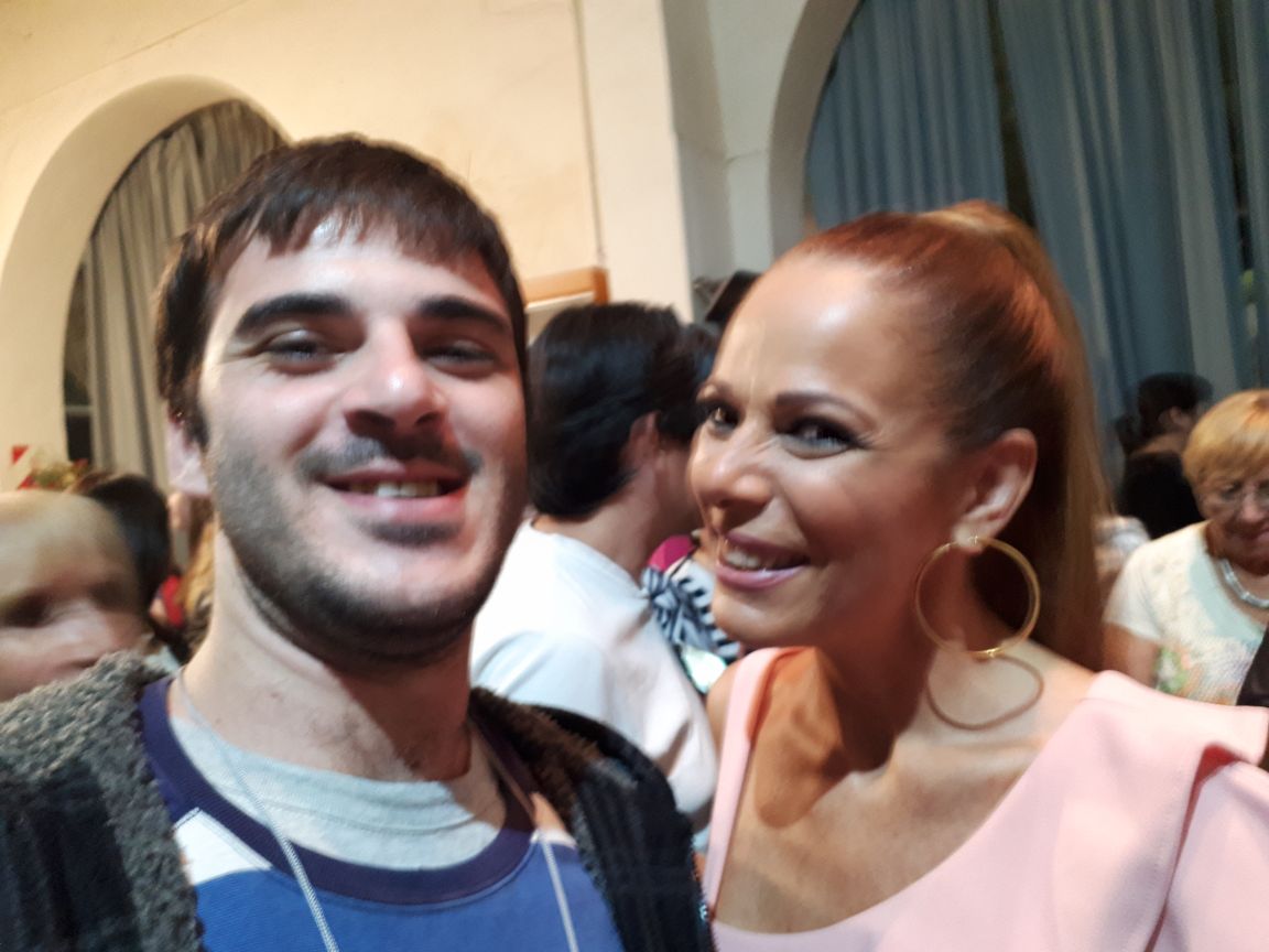 b4e0d902-d868-4842-9d0c-4d0aa7836813