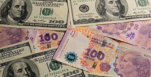 dolares-pesos-argentina-convertibilidad-dolarizacion