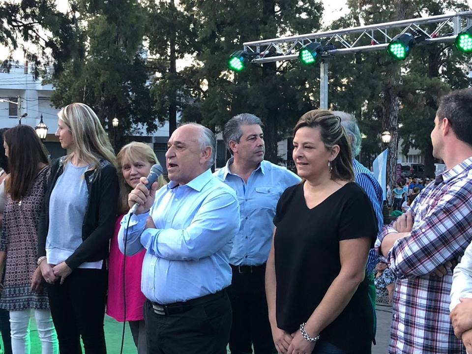 44891523_1977044109023353_7430117216751714304_n