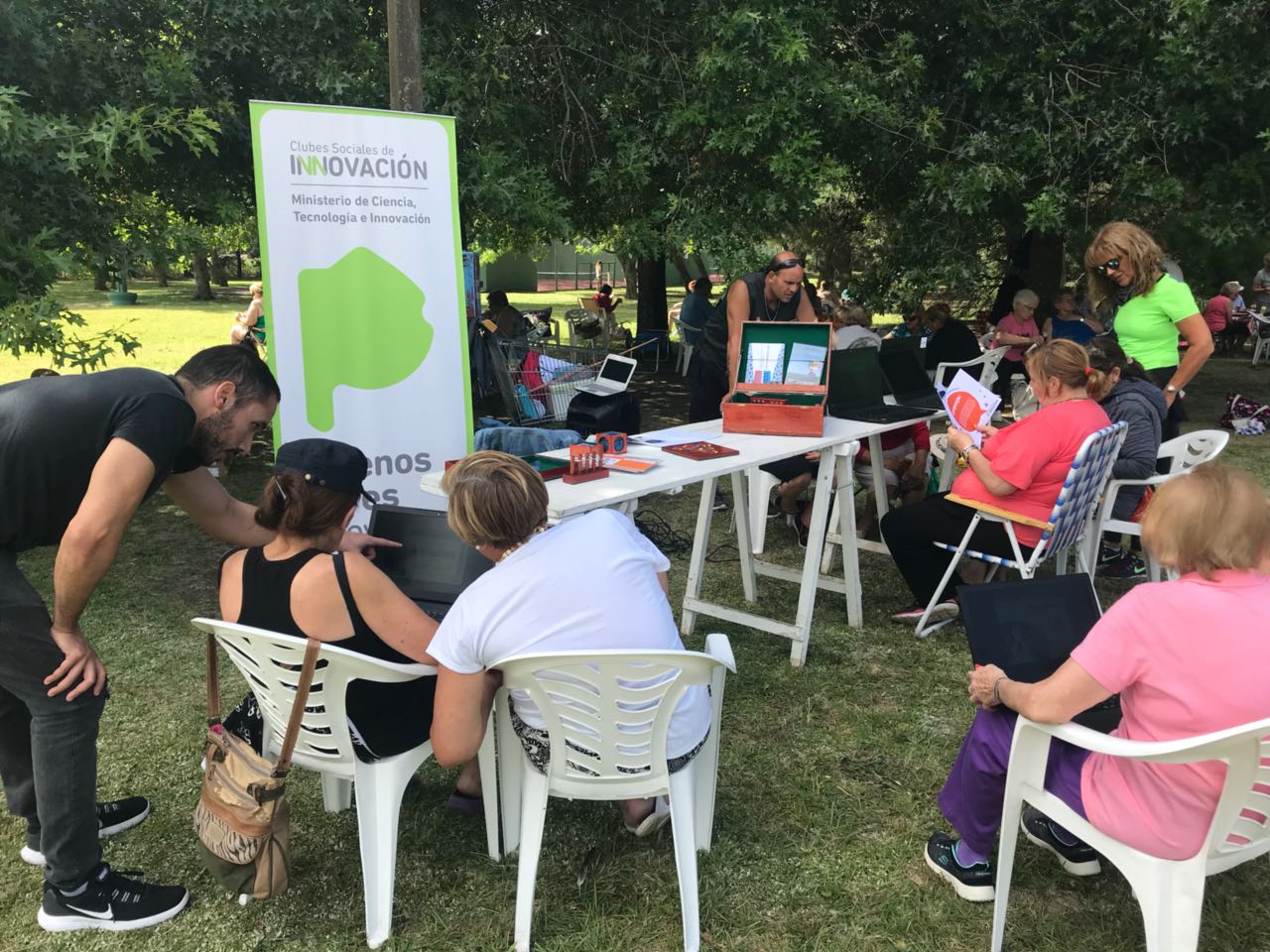 Taller en el Poli para adultos mayores (2)