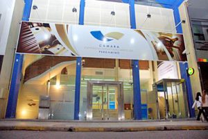 10489950_672240149512857_772309723084074949_n