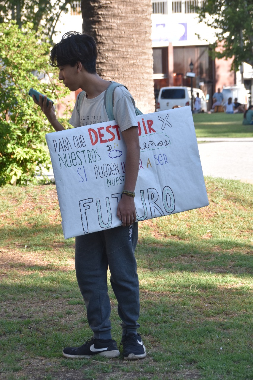 b481ae28-b4f8-4e70-9bad-aa7836acf7ad