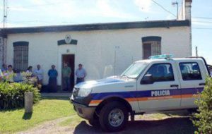 nota-791062-asignaron-patrulleros-policiales-localidades-pena-violeta-130410055728