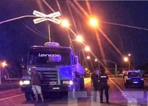 2e3467d11abb9c6fc1b2e3e19f19deaf_MAIN