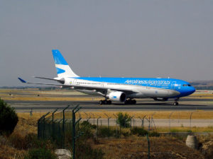 Airbus_A330-200_(LV-FVH)_de_Aerolíneas_Argentinas