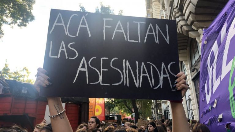 aca-faltan-las-asesinadas-femicidios-768x432
