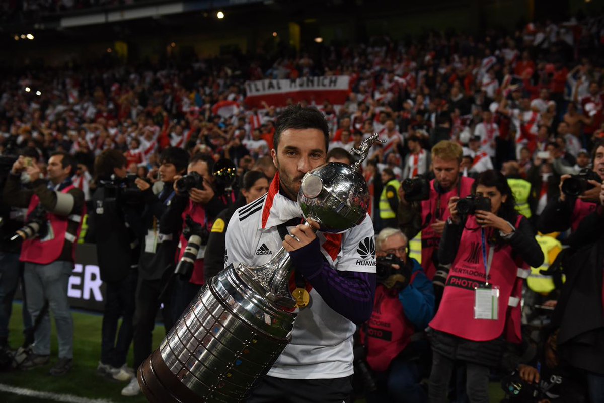 Scocco-River-Boca-Copa-Libertadores-Campeon-Festejo-Celebracion-01