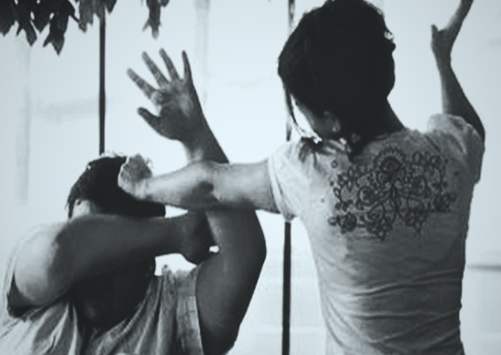 Mujer-golpea-hombre-721x510 (2)