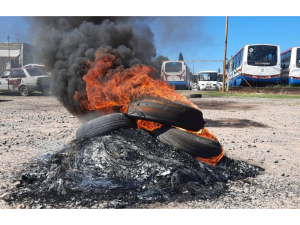 blogparo-por-tiempo-indeterminado-y-sin-servicio-de-colectivosJbXn