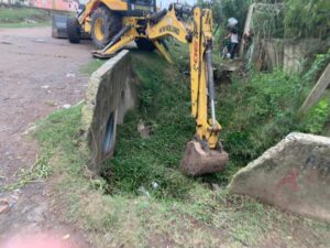 Limpieza de desagües pluviales en el Barrio Jorge Newbery 1