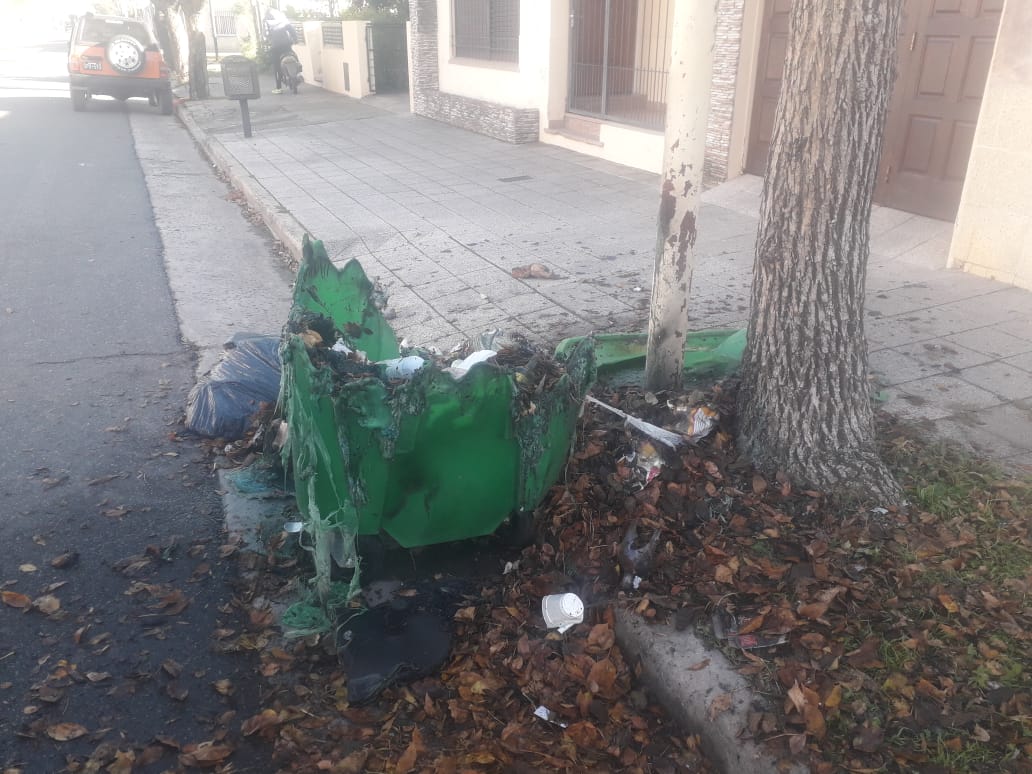 contenedor prendido fuego perga 2