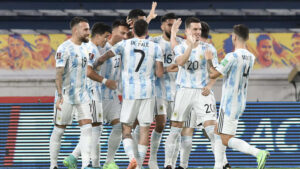 Colombia-v-Argentina---FIFA-World-Cup-2022-Qatar-Q-8a576b2d657bd739ba5aeb6d66e4ce1f