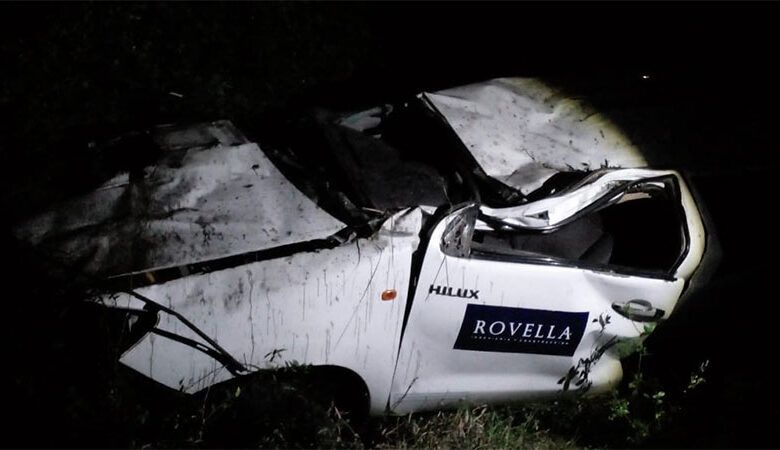 Camioneta-cayo-de-un-puente-tras-chocar-a-un-perro-780x450