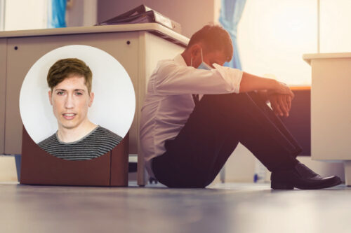 triste-despidio-hombre-negocios-asiatico-sentado-fuera-habitacion-despues-ser-despedido-concepto-fracaso-empresarial-problema-desempleo-debido-al-impacto-global-covid-19_61243-681