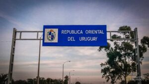 uru front abiertas