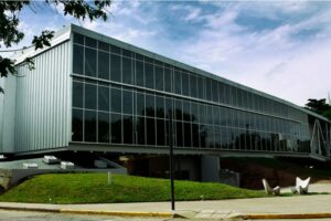 biblioteca-fachada-1024x682