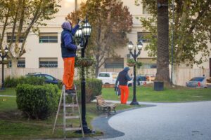 Mantenimiento-de-la-plaza-Merced-5