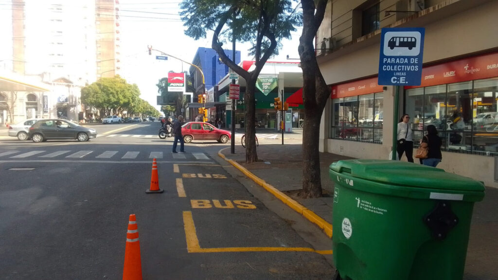 senalizacion-en-las-calles-de-la-ciudad-2
