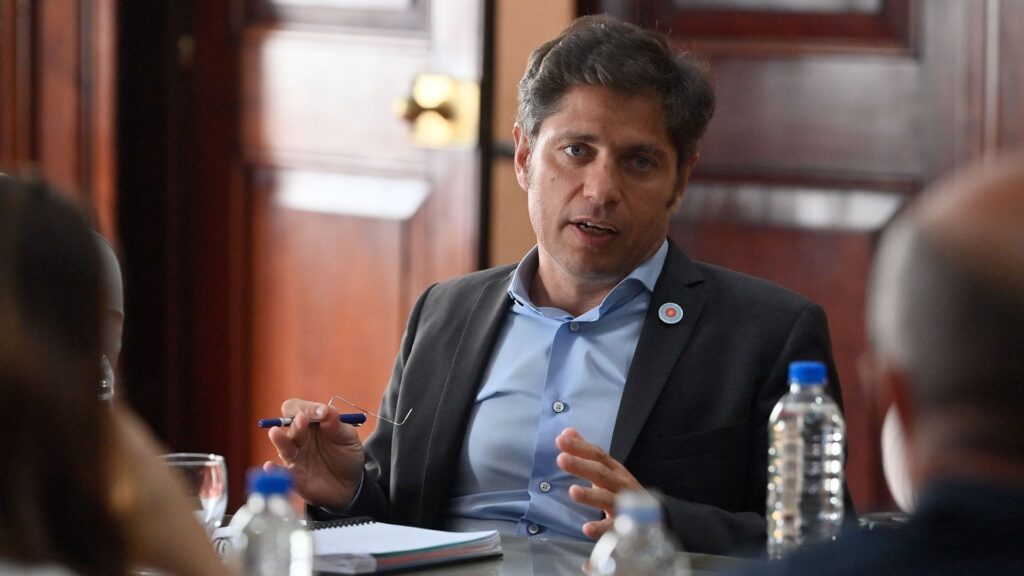 Axel Kicillof mantendrá su rechazo a la Ley Ómnibus y monitorea el impacto en la provincia de Buenos Aires