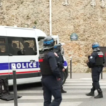 Internacionales – Un hombre amenazó con inmolarse en la embajada de Irán en París