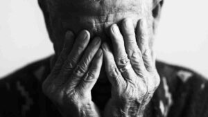 Maltrato-a-Mayores-Perito-maltrato-a-mayores